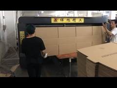 Volledig automatische lijmmachine voor kartonnen doosjes met enkel of dubbel naaien